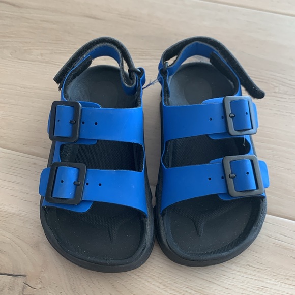 Toddler Boy Blue Sandals - Picture 2 of 6